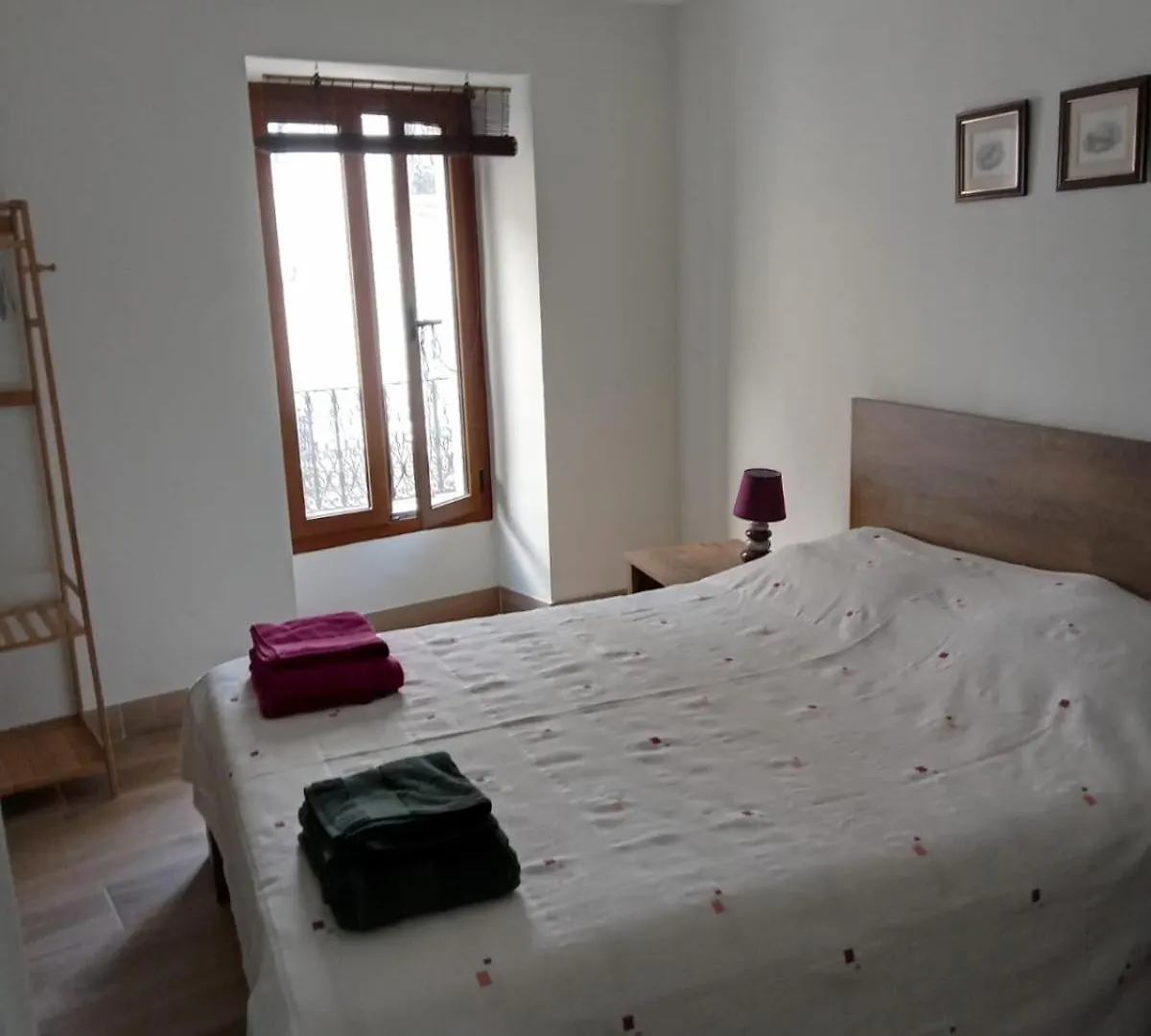 Spacious Attic Apartment El Perello