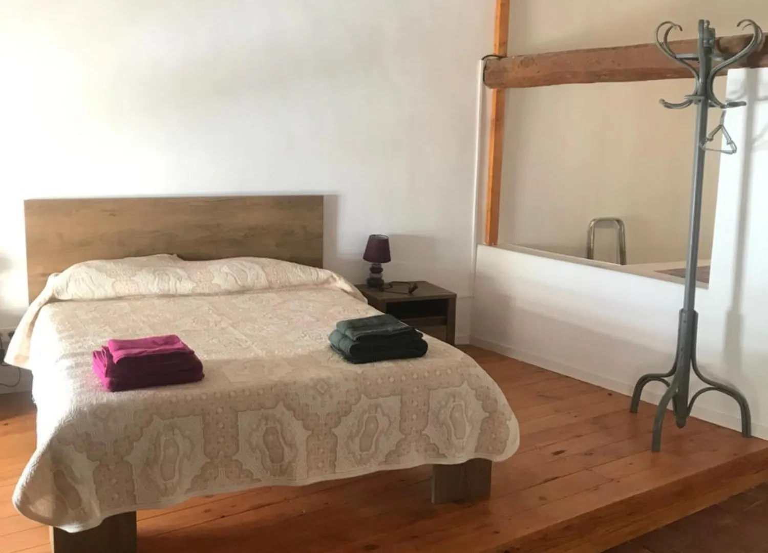 Spacious Attic Apartment El Perello