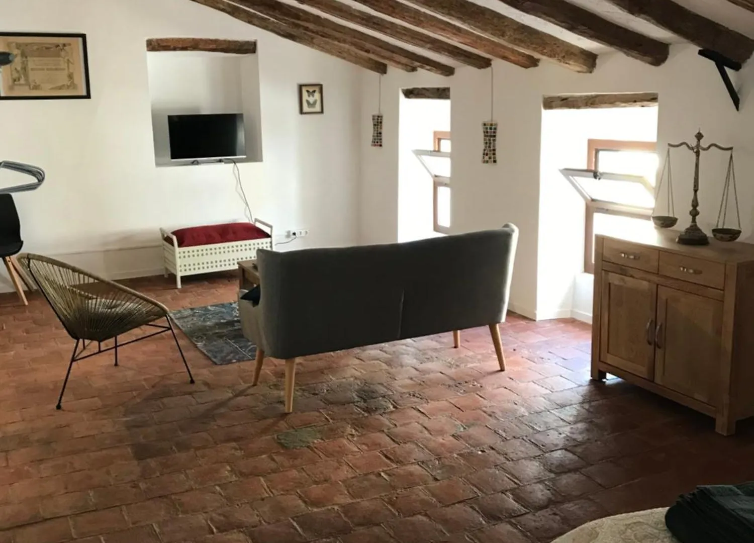 Spacious Attic Apartment El Perello
